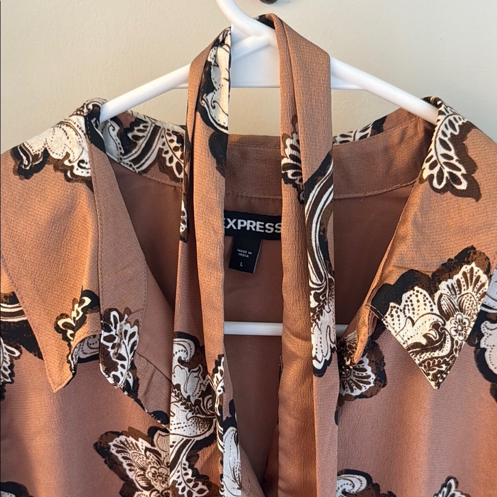 Express Brown And White Patterned Blouse - image 2